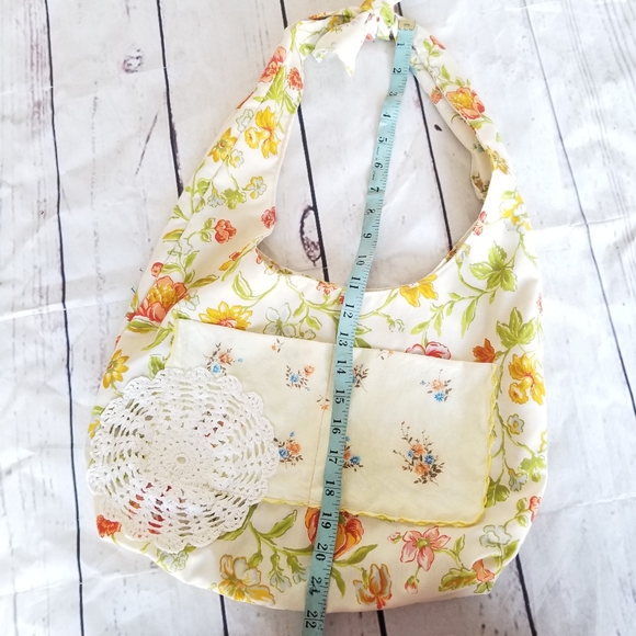 Boho Cottage Core Sling Bag Vintage Linens Reversible - Picture 4 of 5